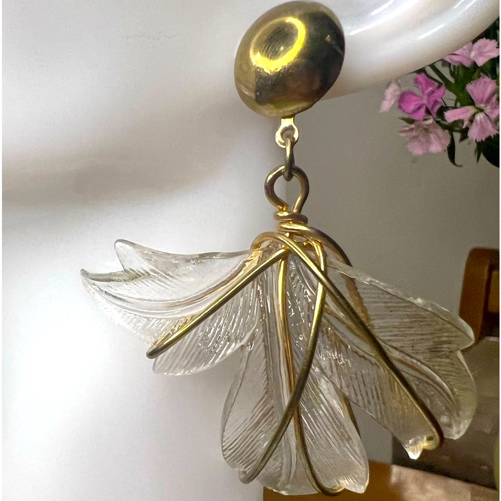 Brand New ✨Ornate Gold Leaf Dangle Stud Earrings